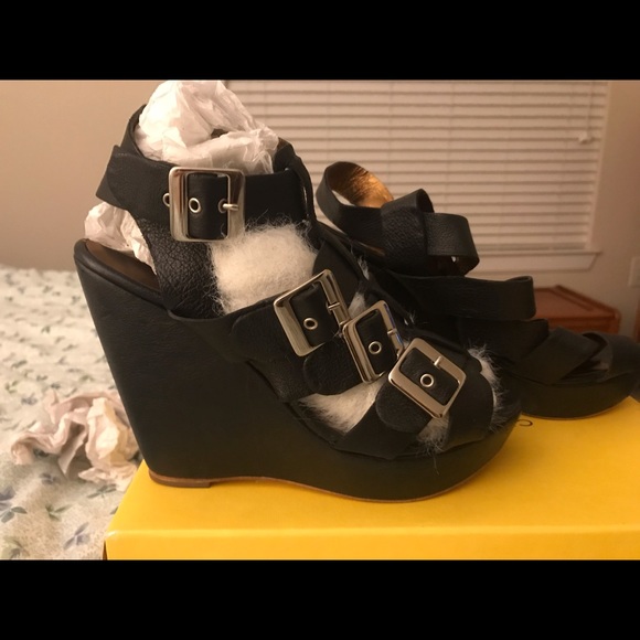 Cynthia Vincent Shoes - Cynthia Vincent wedge sandals size 7 black